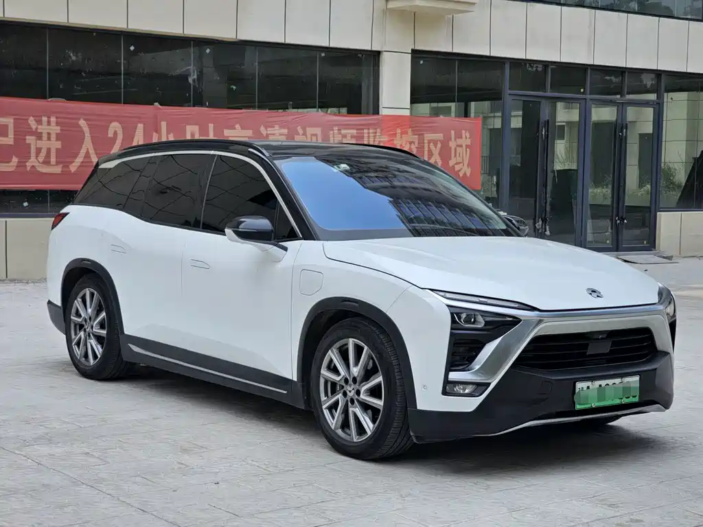 NIO ES8 2018