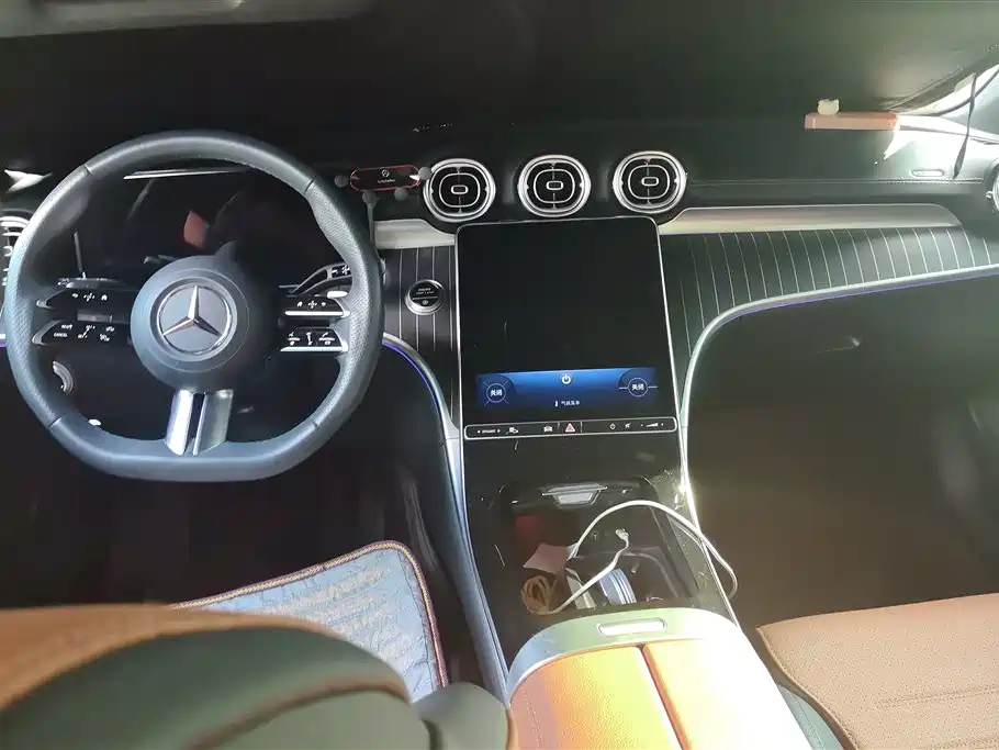 Mercedes-Benz C-Class 2023 — фото 12