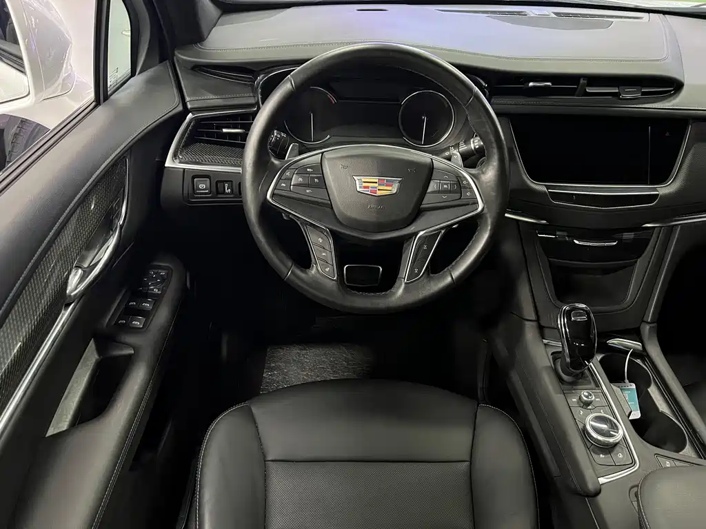 Cadillac XT5 2022 — фото 10