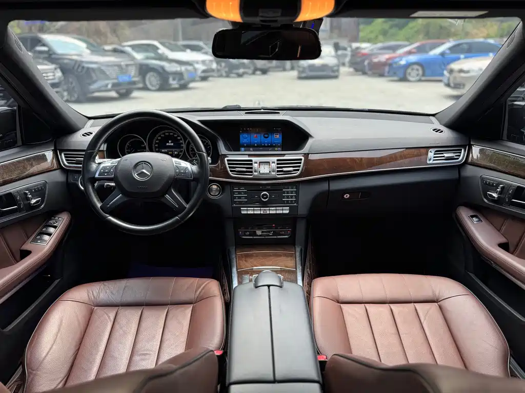 Mercedes-Benz E-Class 2015 — фото 25