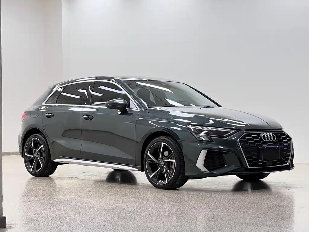 Audi A3 2023 — фото 3