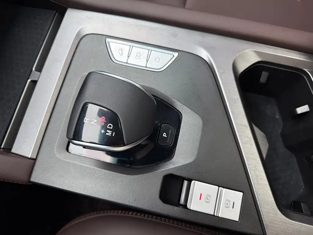 Jetour Jietu X90 PLUS 2023 — фото 25