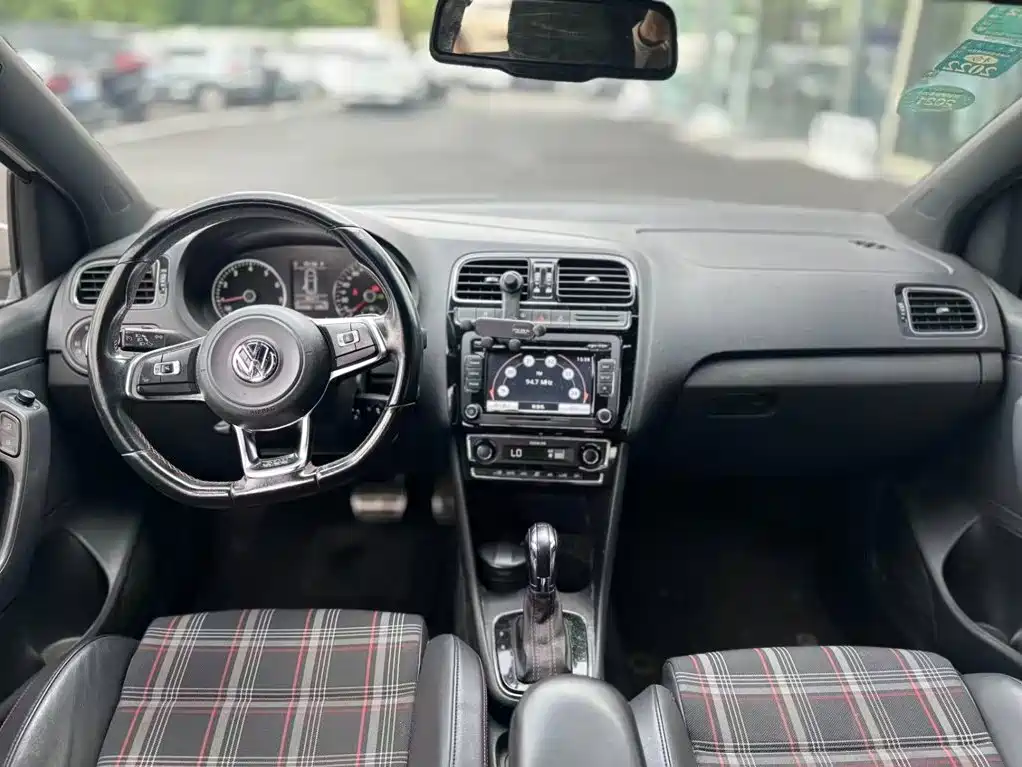 Volkswagen Polo 2016