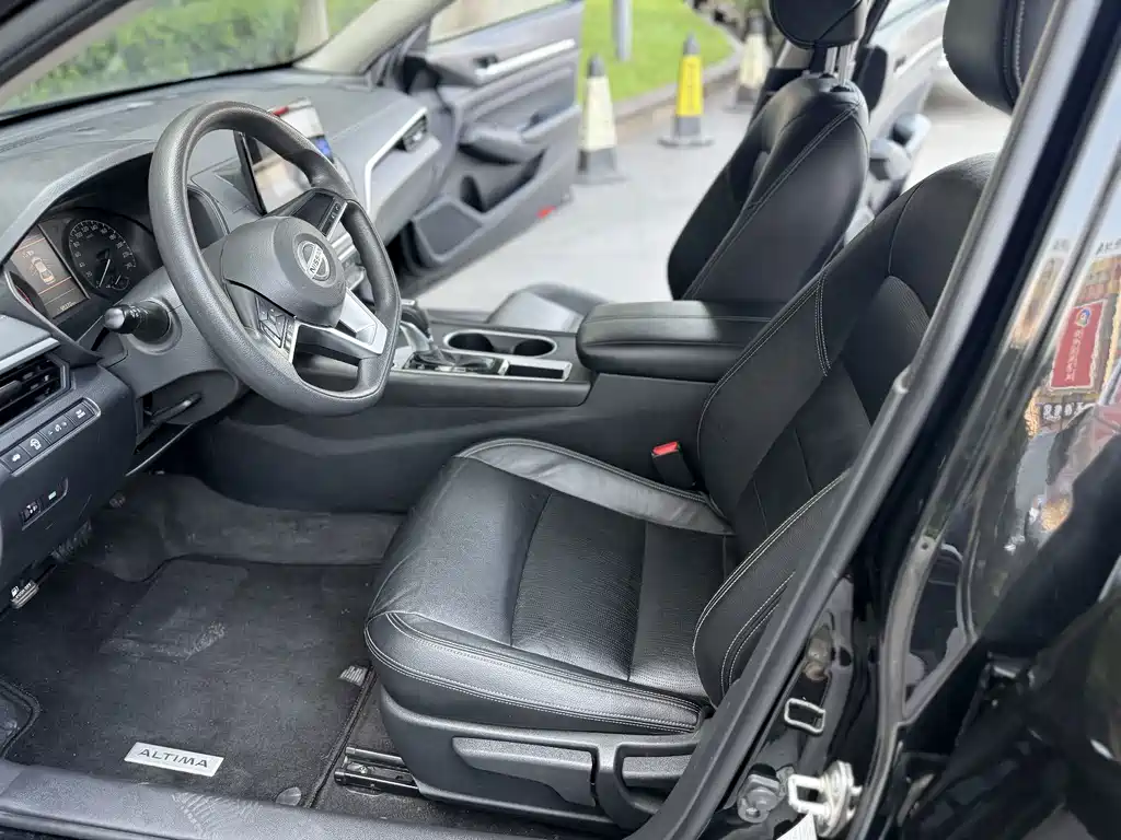 Nissan Teana 2022