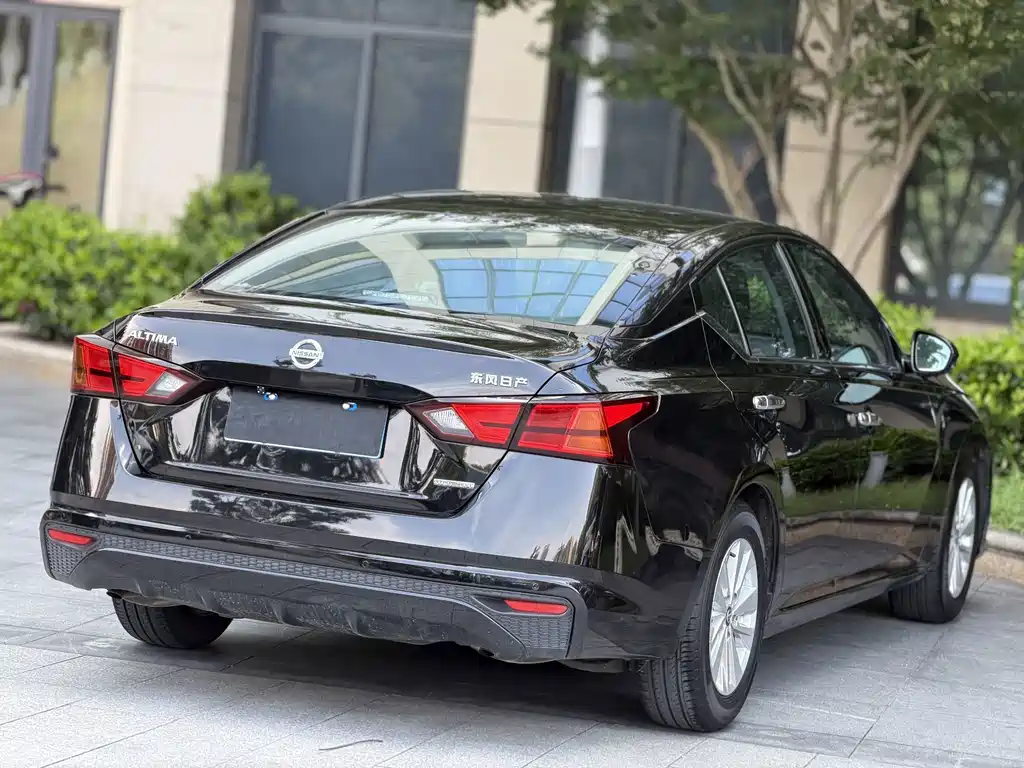 Nissan Teana 2022 — фото 13