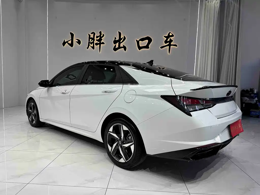 Hyundai Elantra 2023