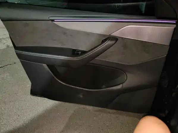 Tesla Model Y 2025