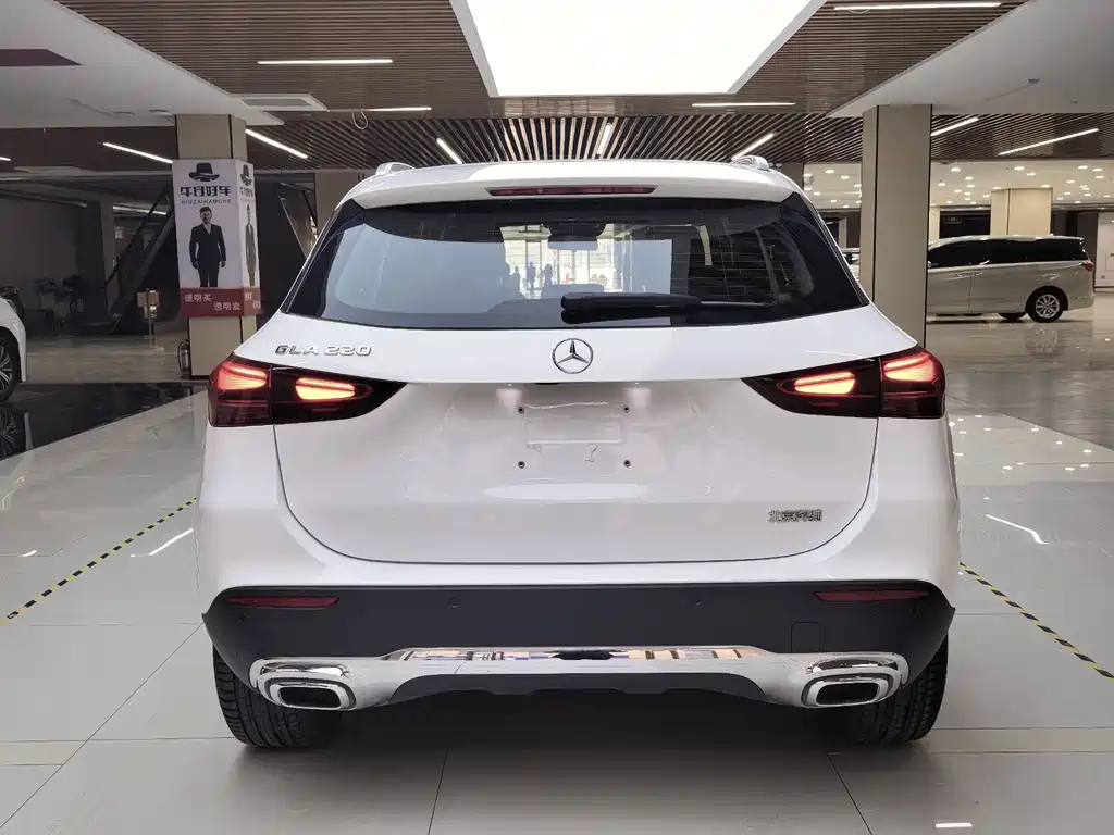 Mercedes-Benz GLA 2024 — фото 19