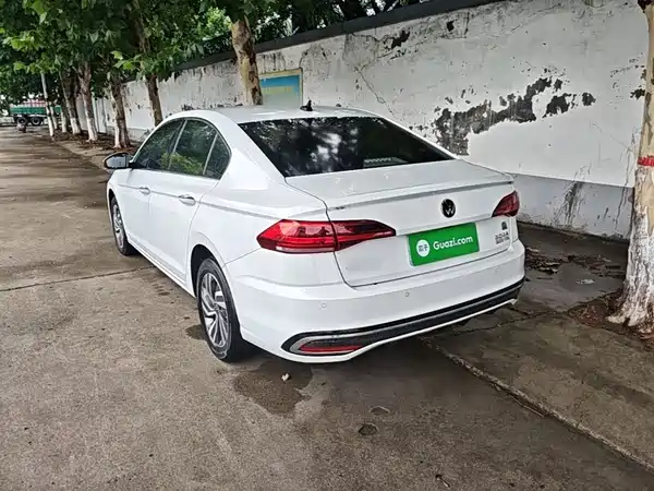 Volkswagen Bora 2023