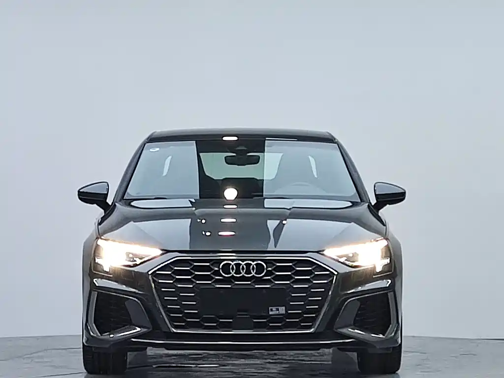 Audi A3 2021 — фото 3