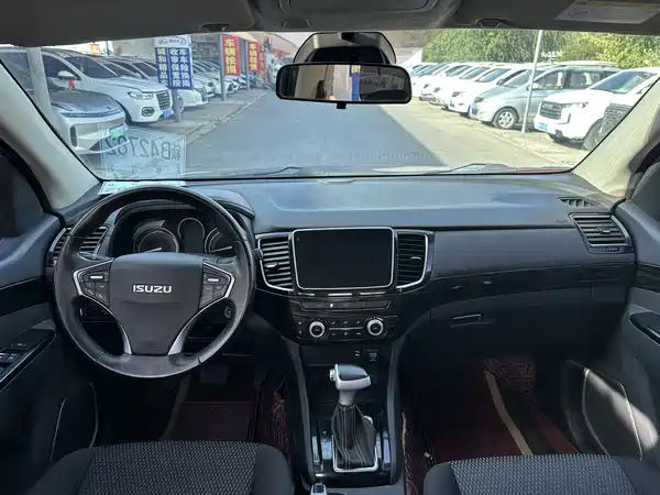 Isuzu D-MAX 2021