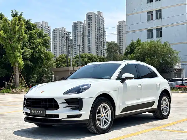 Porsche Macan 2021
