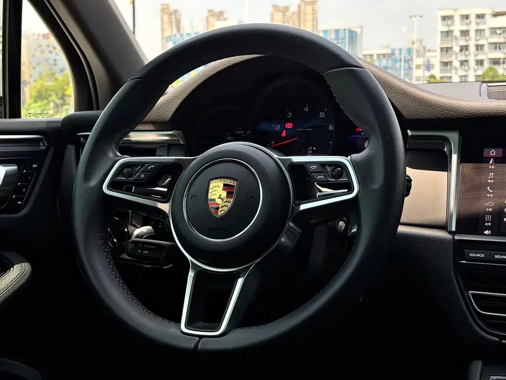 Porsche Macan 2021 — фото 21
