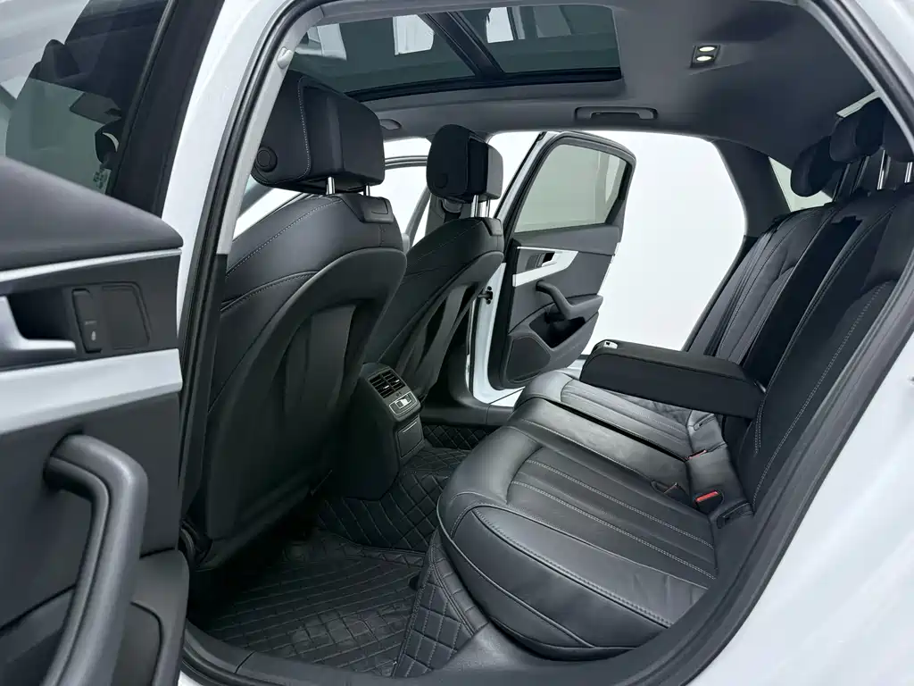 Audi A4L 2023