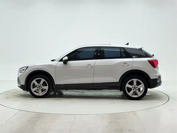 Audi Q2L 2022