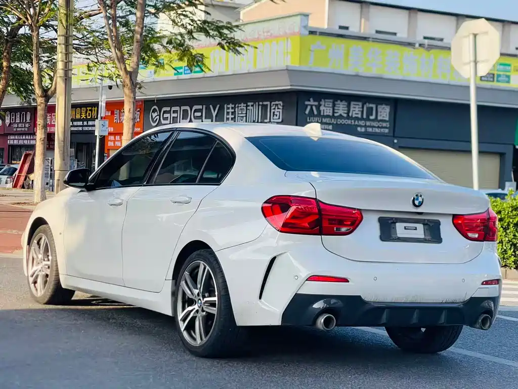 BMW 1 Series 2019 — фото 6