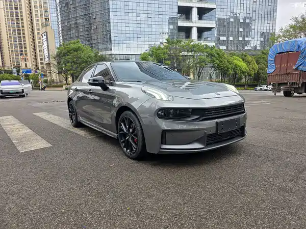 Lynk & Co 03 2021