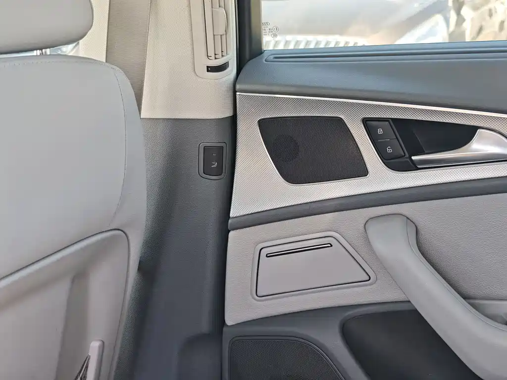 Audi A6L 2015 — фото 24