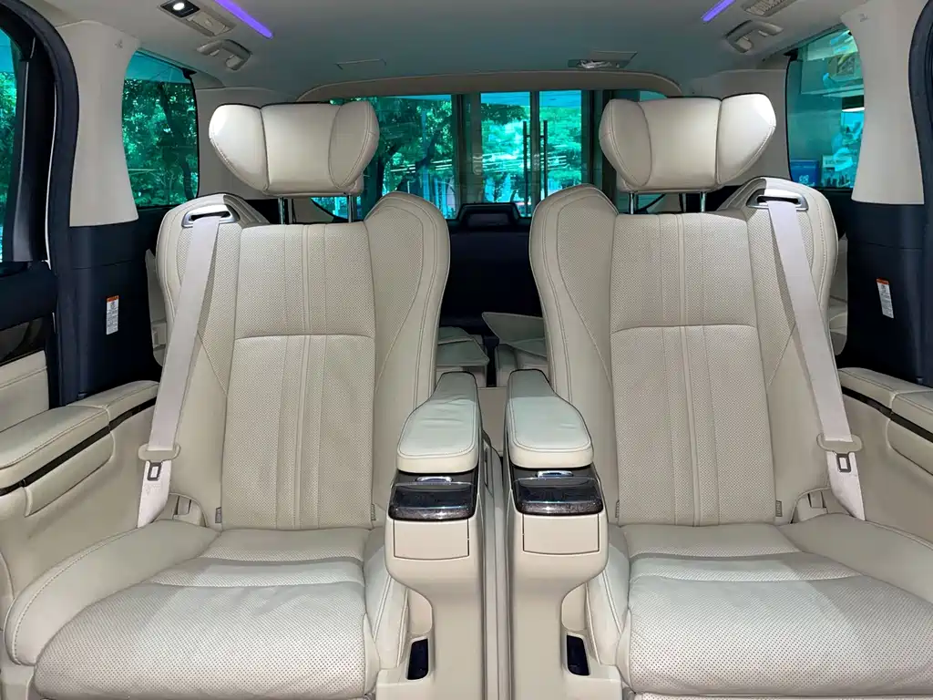 Toyota Alphard 2020 — фото 21