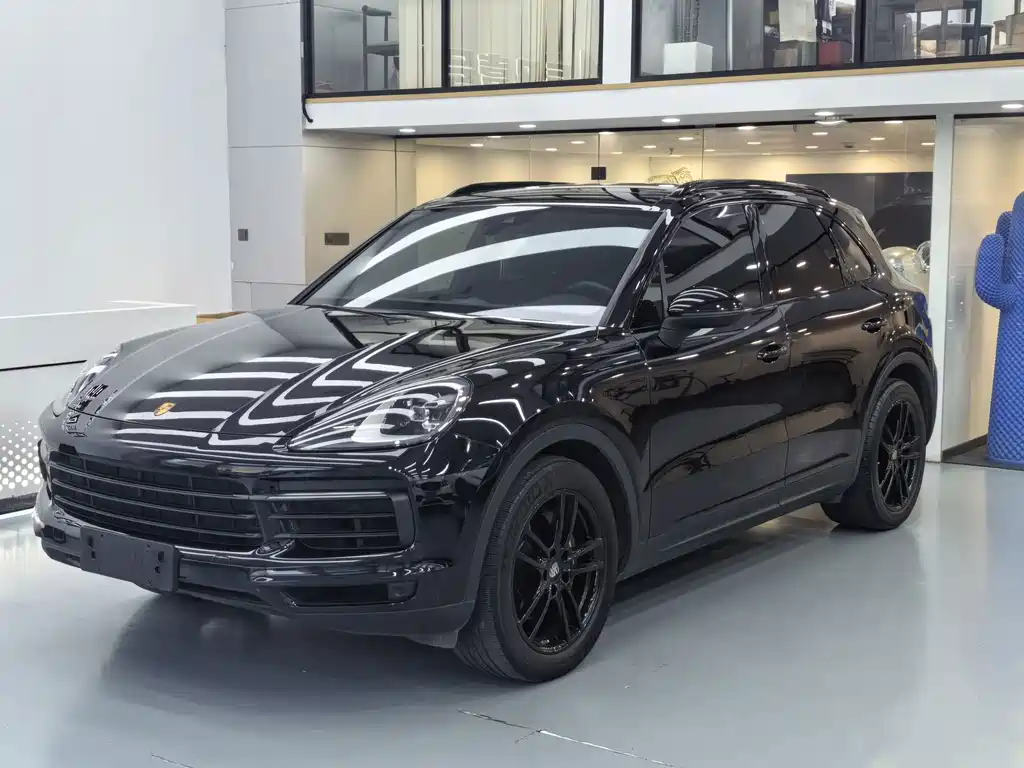 Porsche Cayenne 2020 — фото 1