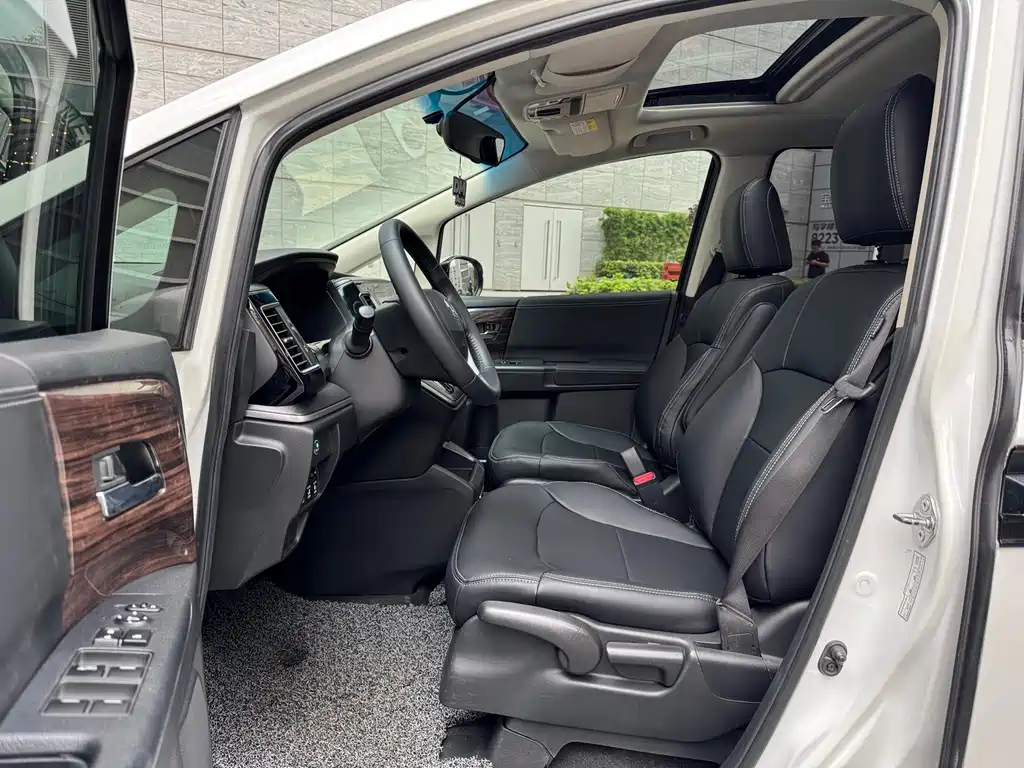 Honda Elysion 2018 — фото 18