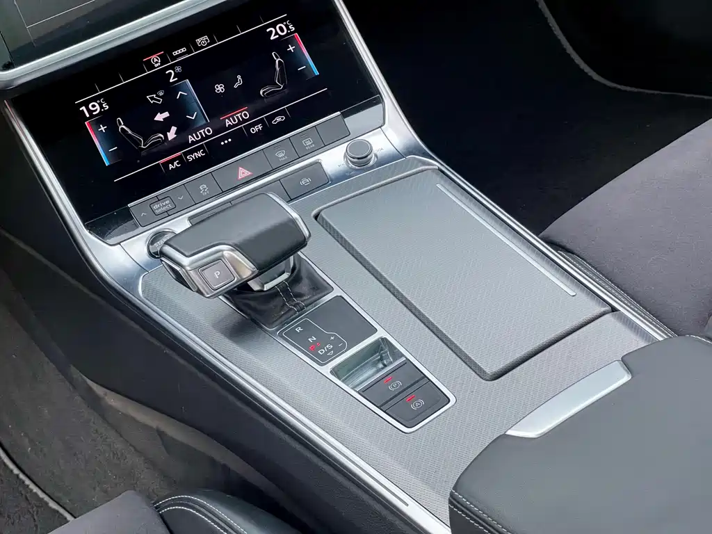 Audi A7L 2022 — фото 14