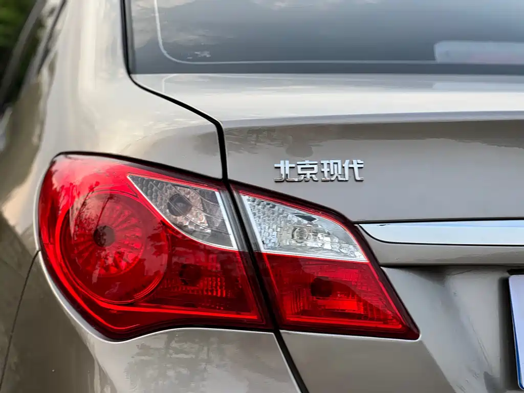 Hyundai Elantra 2014 — фото 16