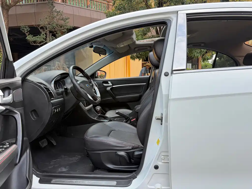 Geely Emgrand 2015