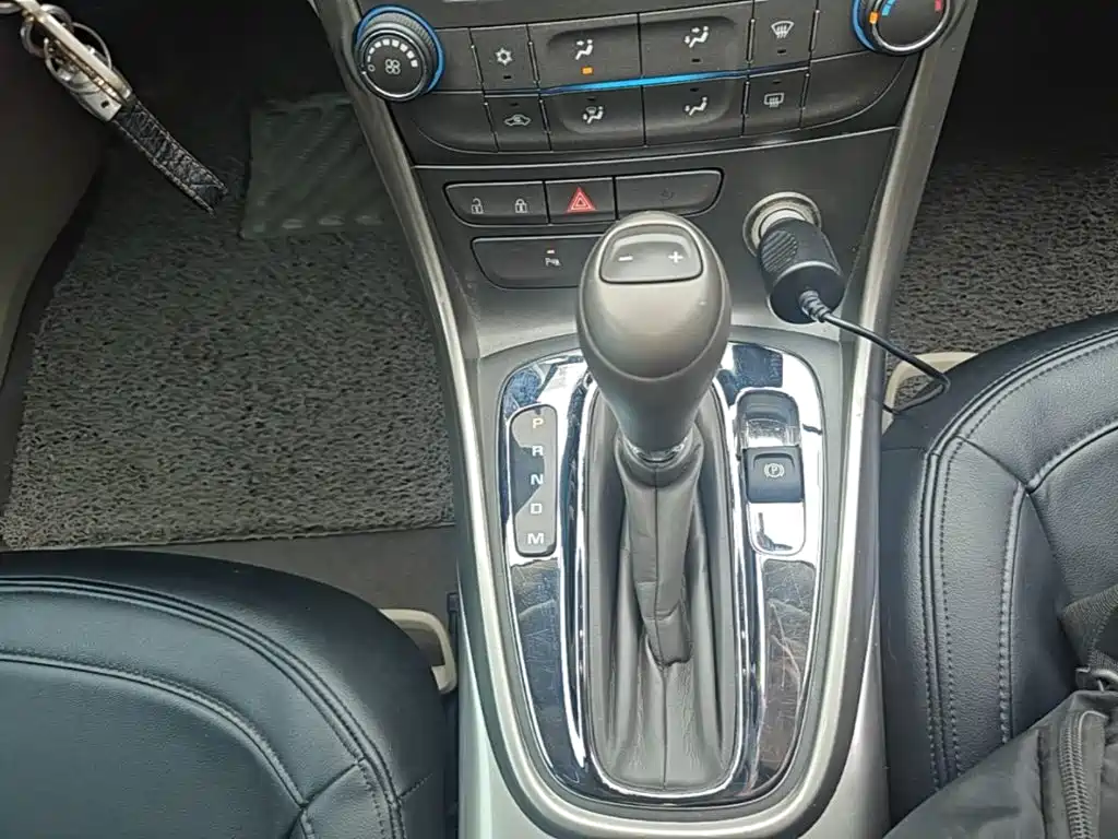 Chevrolet Malibu 2015 — фото 14