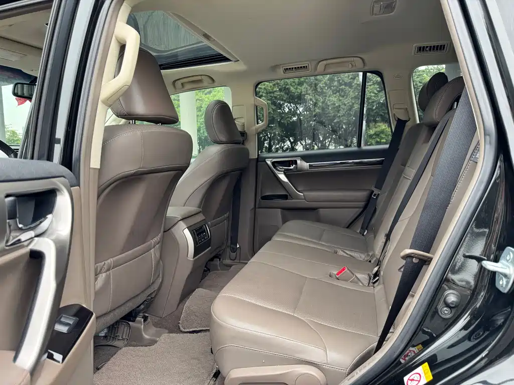 Lexus GX 2016 — фото 12