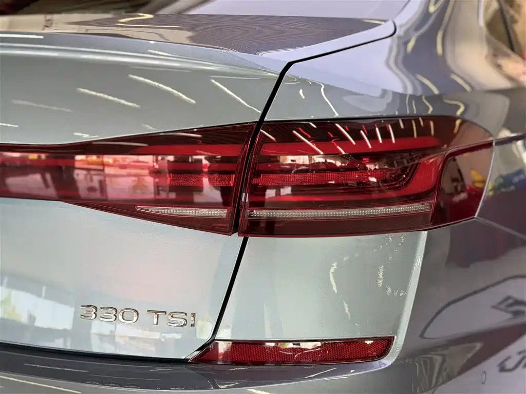 Volkswagen Passat 2022 — фото 10