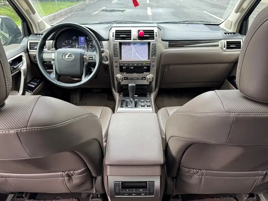 Lexus GX 2016 — фото 9