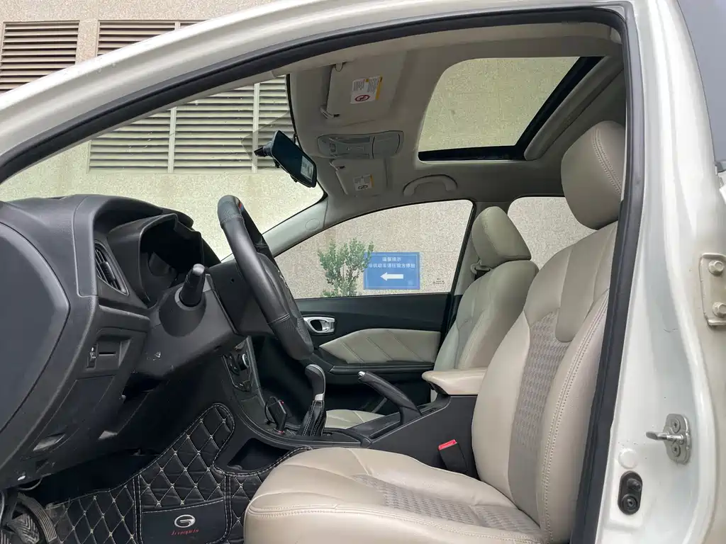 GAC Motor Trumpchi GA3S 2015 — фото 4