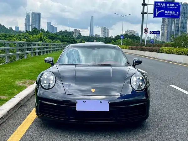 Porsche 911 2023