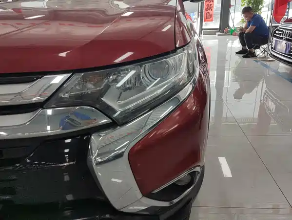 Mitsubishi Outlander 2018