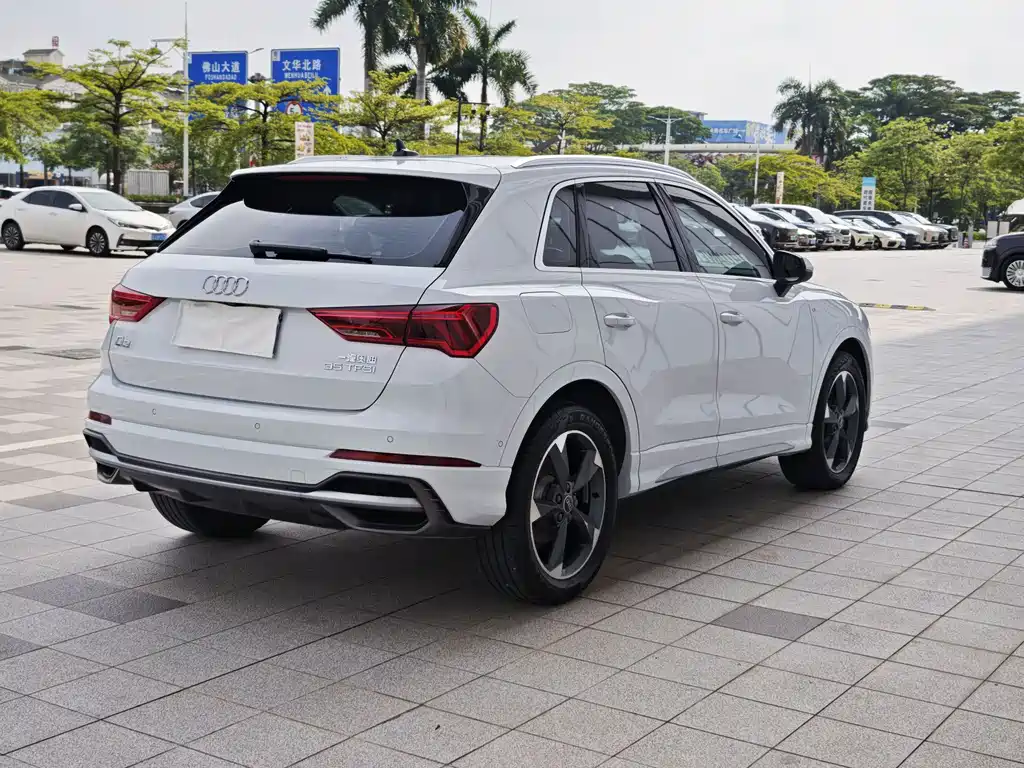Audi Q3 2021