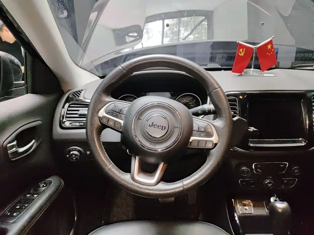 Jeep Compass 2020 — фото 3
