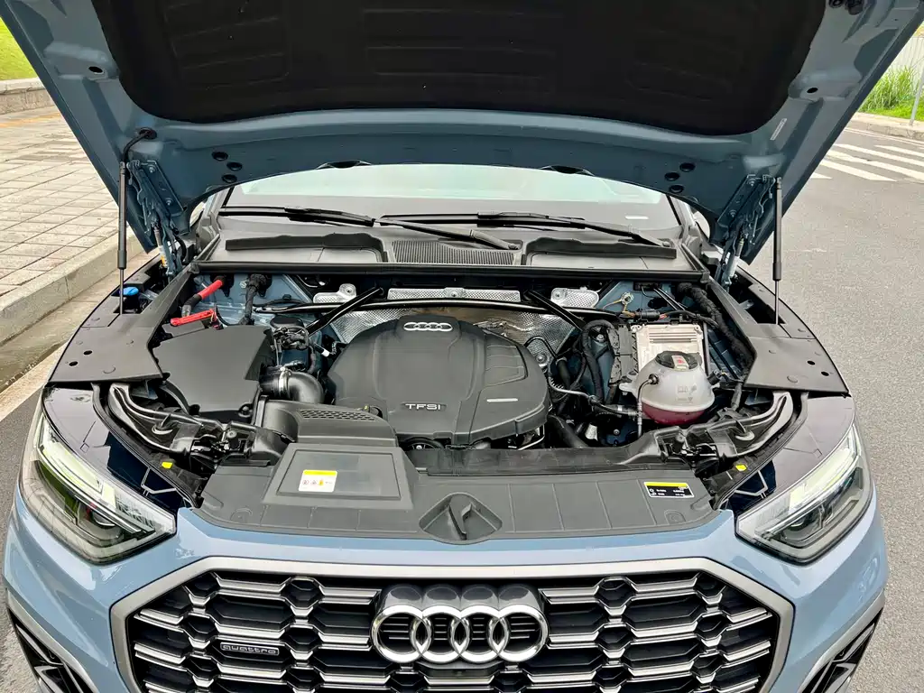 Audi Q5L 2021 — фото 32