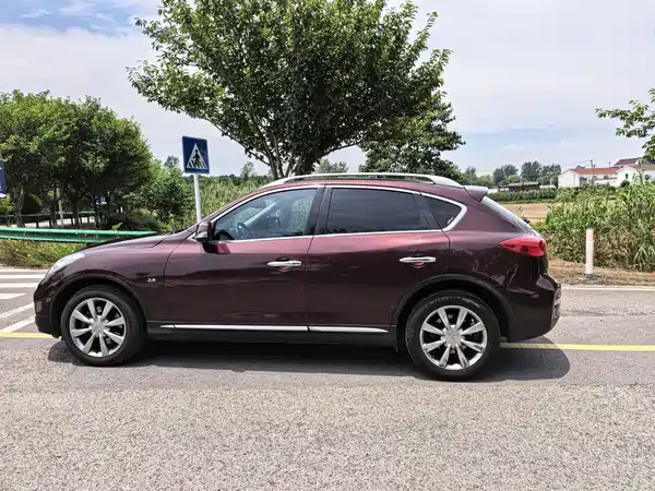 Infiniti QX50 2015