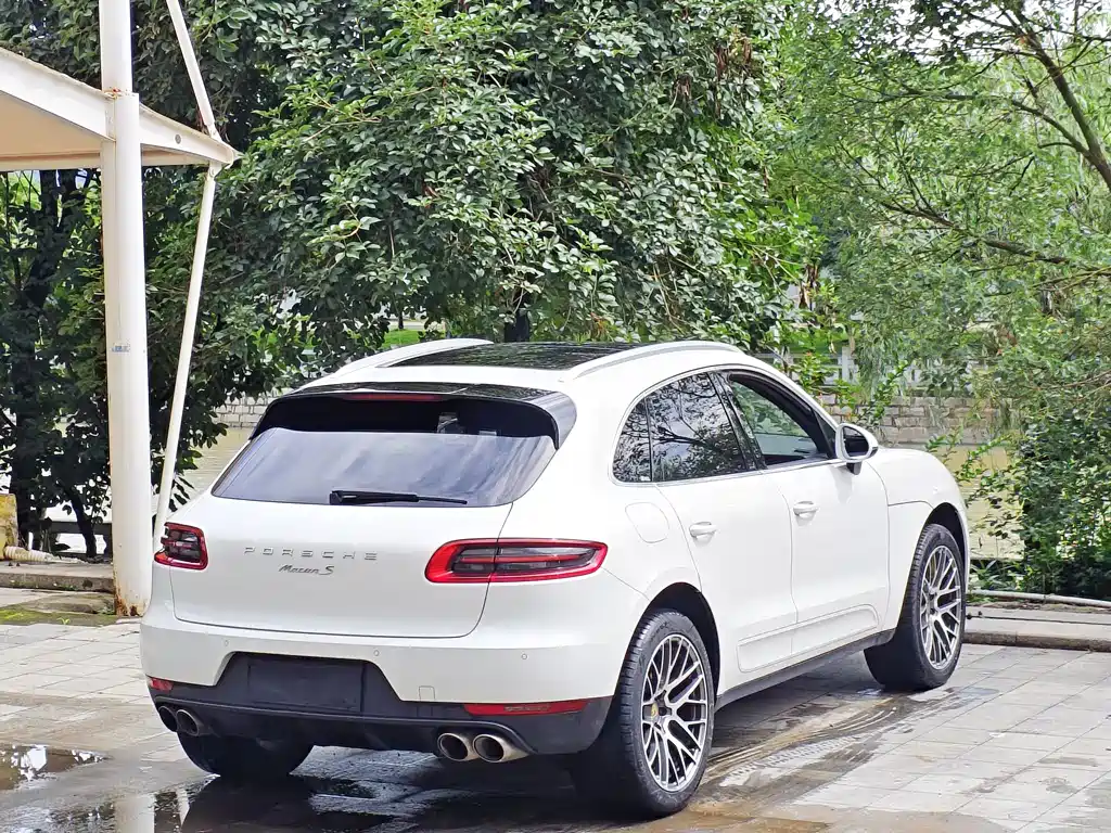 Porsche Macan 2018 — фото 23