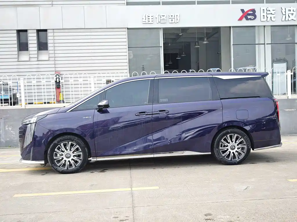 GAC Motor Trumpchi E9 2023 — фото 4