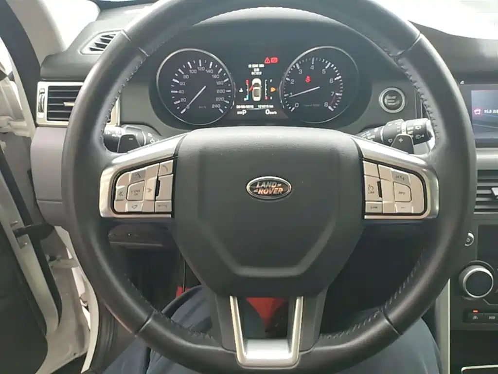 Land Rover Discovery Sport 2016 — фото 11