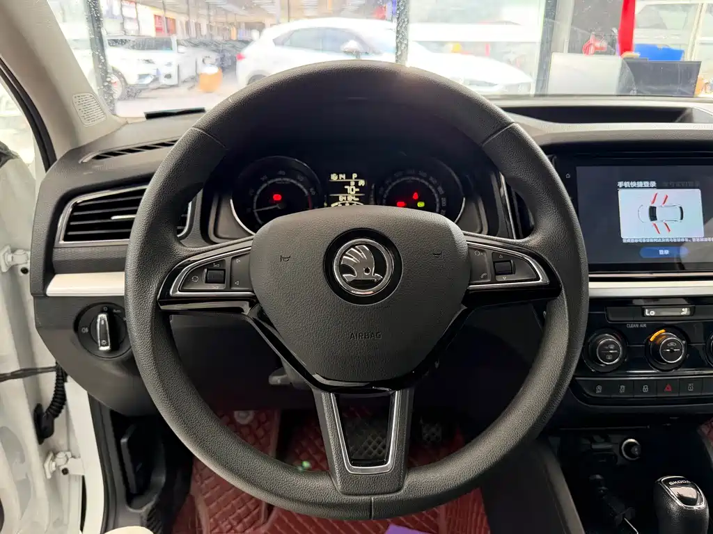 Skoda Kamiq 2023 — фото 11