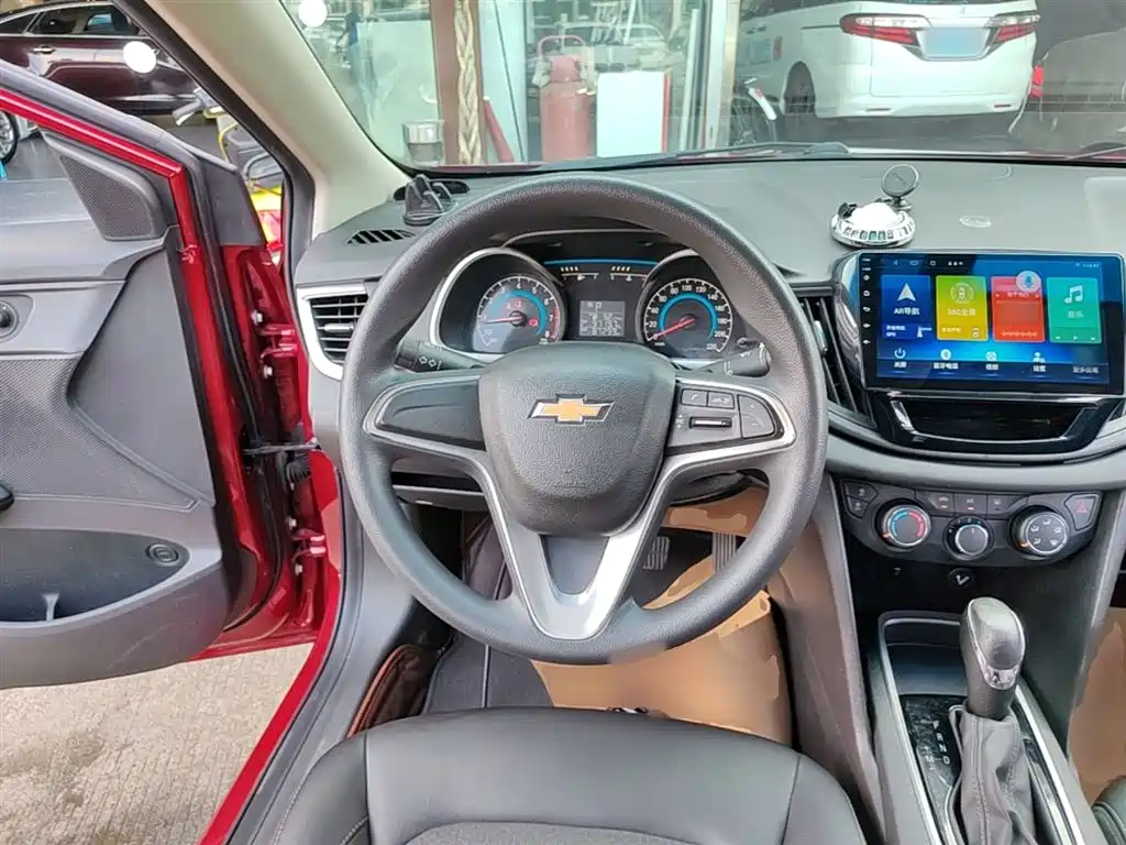Chevrolet Cavalier 2018 — фото 11