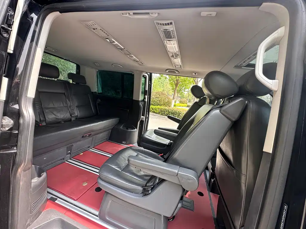 Volkswagen Multivan 2015 — фото 19
