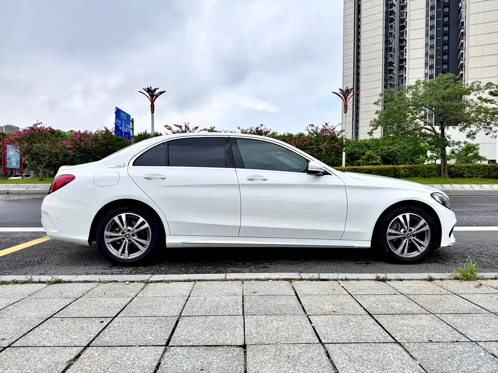 Mercedes-Benz C-Class 2018