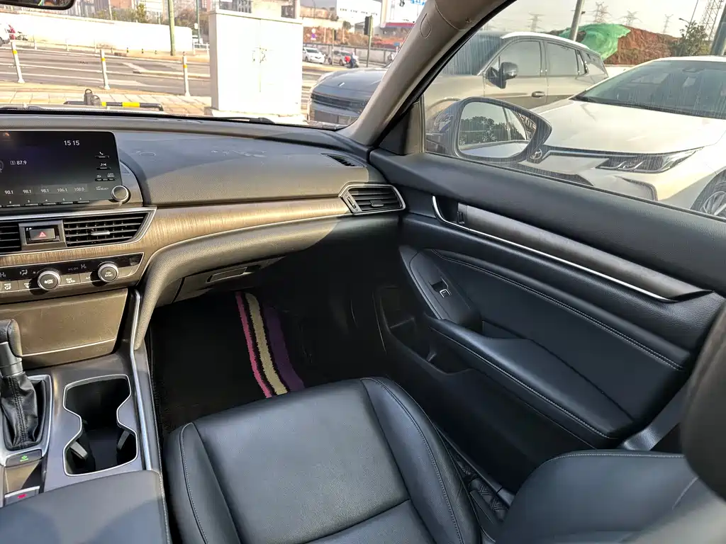 Honda Accord 2019 — фото 16