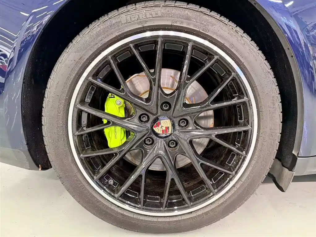 Porsche Panamera Hybrid 2018 — фото 18