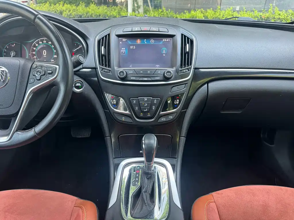 Buick Regal 2015 — фото 19
