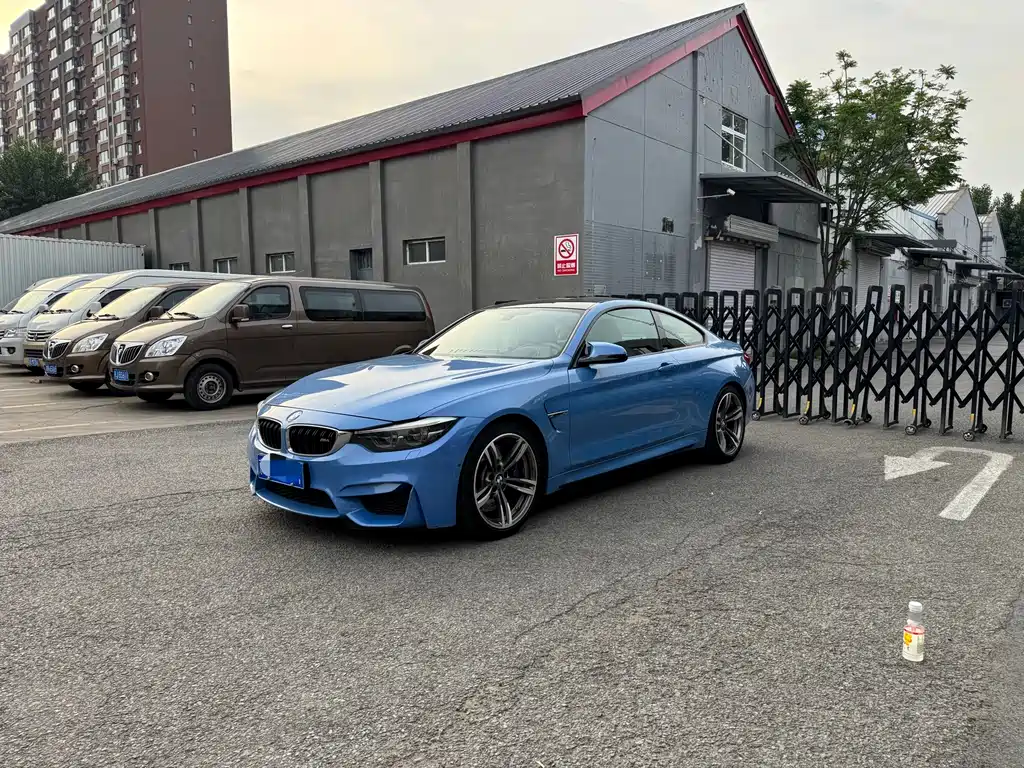 BMW M4 2018 — фото 3